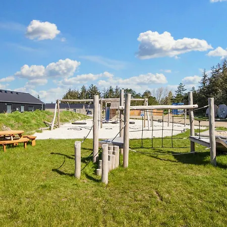 Lovely In Haderslev With Sauna هادرسليف